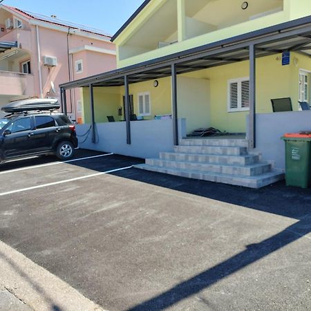 Apartmani Verica Karlobag Exteriér fotografie