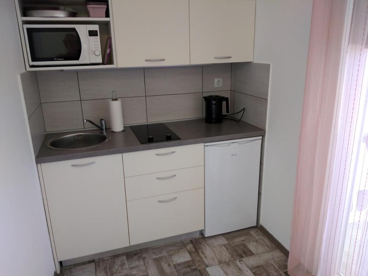 Apartmani Verica Karlobag Exteriér fotografie