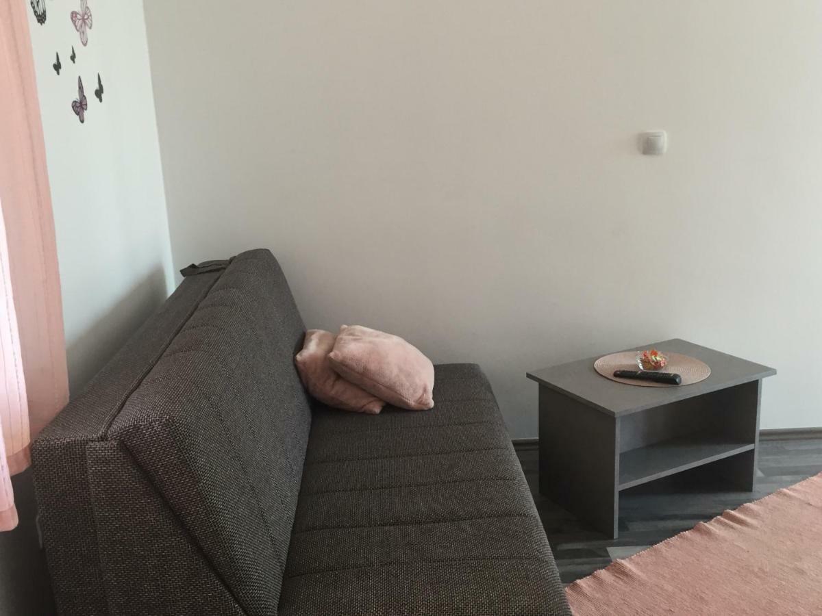 Apartmani Verica Karlobag Exteriér fotografie