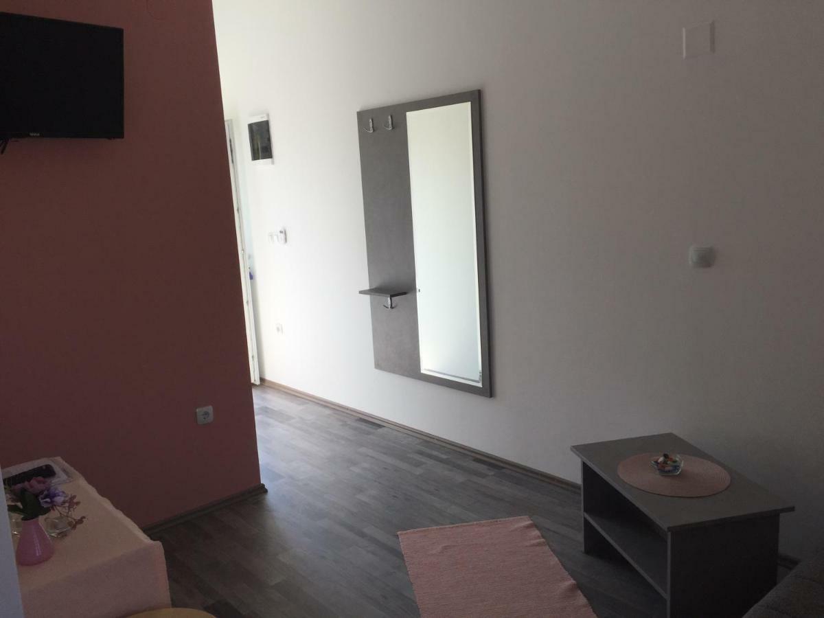 Apartmani Verica Karlobag Exteriér fotografie