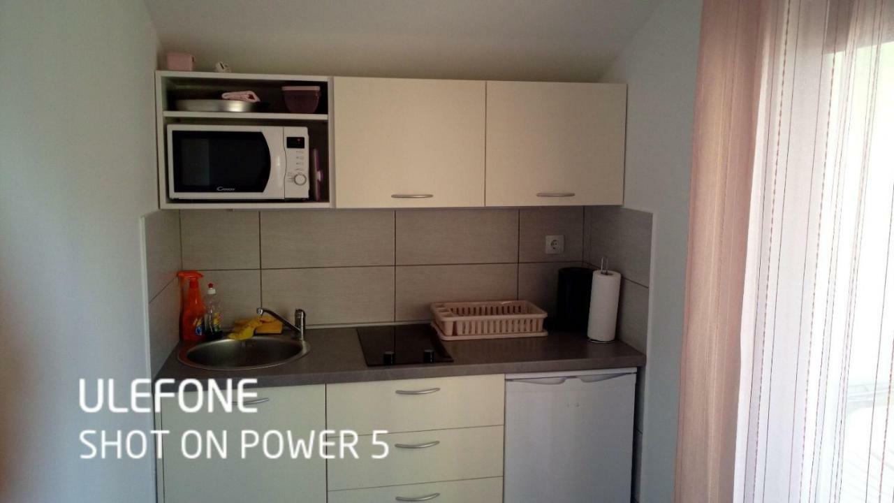 Apartmani Verica Karlobag Exteriér fotografie